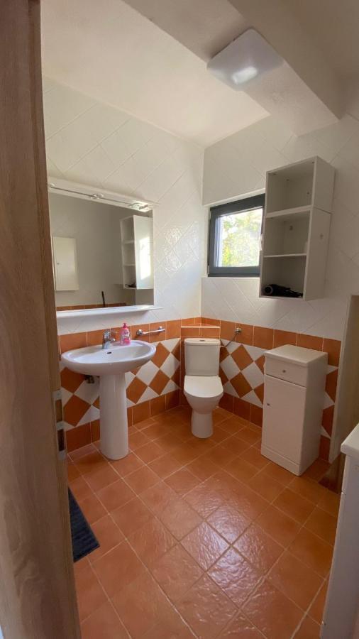 Villa Holiday บานโจเล ภายนอก รูปภาพ